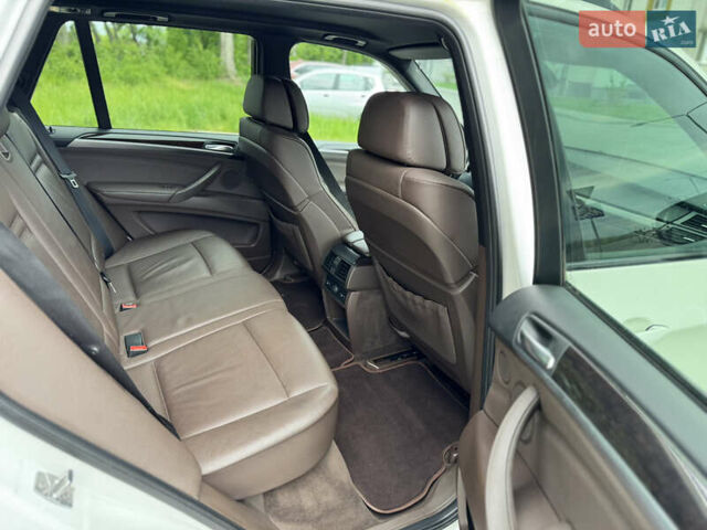 Білий БМВ Х5, об'ємом двигуна 3 л та пробігом 244 тис. км за 21500 $, фото 71 на Automoto.ua