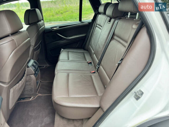 Білий БМВ Х5, об'ємом двигуна 3 л та пробігом 244 тис. км за 21500 $, фото 75 на Automoto.ua