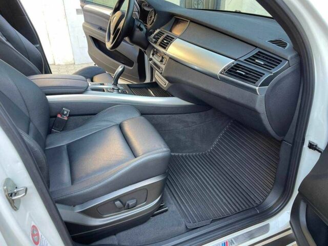 Белый БМВ Х5, объемом двигателя 3 л и пробегом 260 тыс. км за 21000 $, фото 6 на Automoto.ua