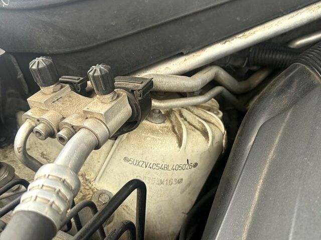 Белый БМВ Х5, объемом двигателя 3 л и пробегом 223 тыс. км за 11500 $, фото 9 на Automoto.ua