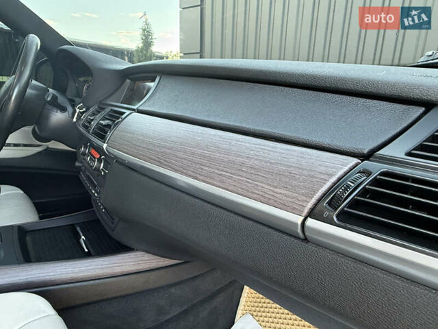 Белый БМВ Х5, объемом двигателя 2.98 л и пробегом 250 тыс. км за 13999 $, фото 78 на Automoto.ua