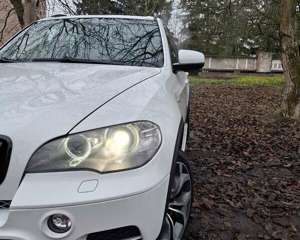 Белый БМВ Х5, объемом двигателя 3 л и пробегом 252 тыс. км за 23000 $, фото 6 на Automoto.ua