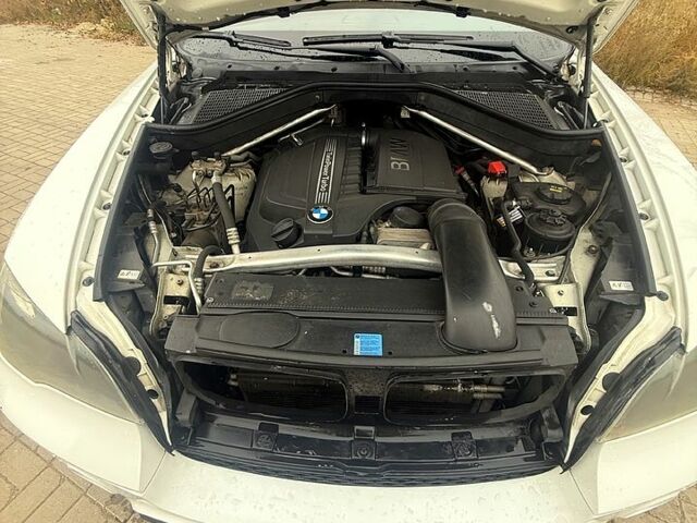 Белый БМВ Х5, объемом двигателя 3 л и пробегом 223 тыс. км за 11500 $, фото 6 на Automoto.ua