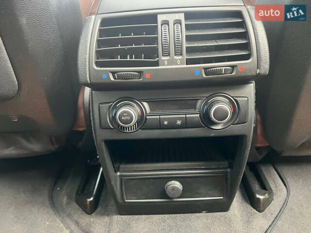 Белый БМВ Х5, объемом двигателя 3 л и пробегом 250 тыс. км за 11250 $, фото 12 на Automoto.ua