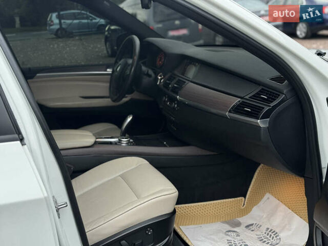 Білий БМВ Х5, об'ємом двигуна 2.98 л та пробігом 240 тис. км за 13777 $, фото 39 на Automoto.ua