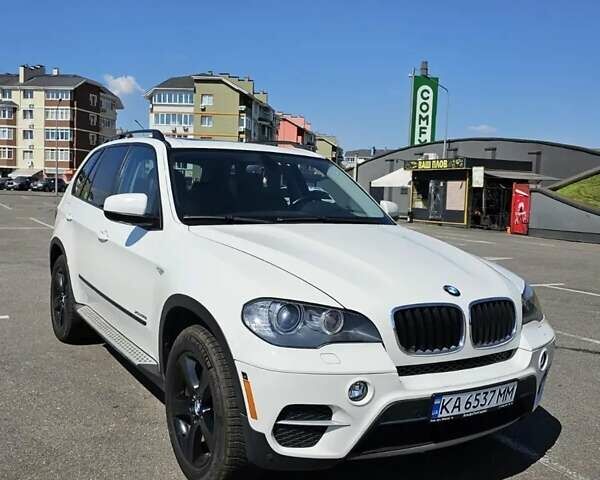 Белый БМВ Х5, объемом двигателя 2.98 л и пробегом 209 тыс. км за 13900 $, фото 1 на Automoto.ua