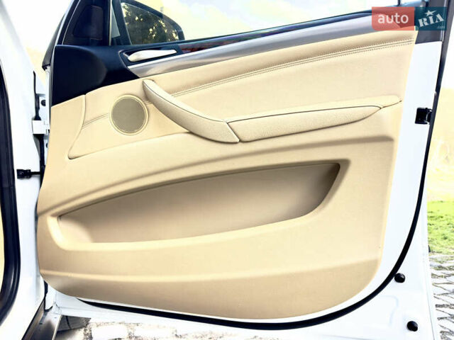 Білий БМВ Х5, об'ємом двигуна 3 л та пробігом 244 тис. км за 13800 $, фото 109 на Automoto.ua