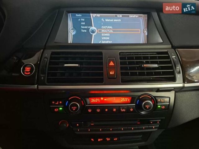 Белый БМВ Х5, объемом двигателя 3 л и пробегом 252 тыс. км за 23000 $, фото 3 на Automoto.ua