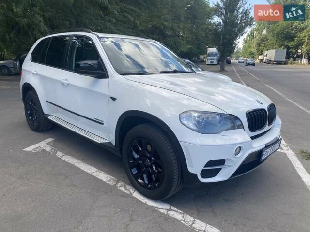 Белый БМВ Х5, объемом двигателя 2.98 л и пробегом 206 тыс. км за 13000 $, фото 5 на Automoto.ua