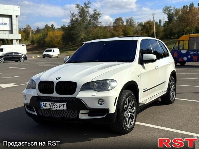 Белый БМВ Х5, объемом двигателя 3 л и пробегом 337 тыс. км за 16950 $, фото 2 на Automoto.ua