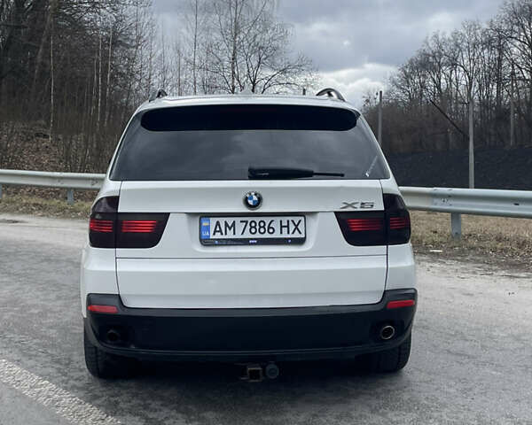 Белый БМВ Х5, объемом двигателя 3 л и пробегом 420 тыс. км за 9300 $, фото 5 на Automoto.ua