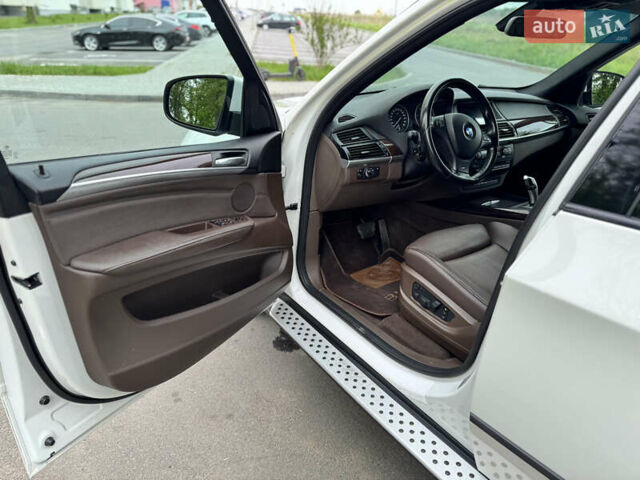 Білий БМВ Х5, об'ємом двигуна 3 л та пробігом 244 тис. км за 21500 $, фото 46 на Automoto.ua