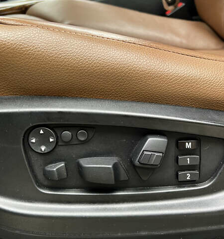 Белый БМВ Х5, объемом двигателя 3 л и пробегом 272 тыс. км за 16500 $, фото 12 на Automoto.ua