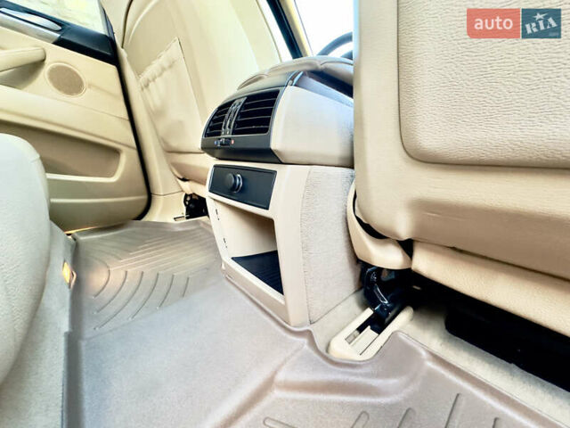 Білий БМВ Х5, об'ємом двигуна 3 л та пробігом 244 тис. км за 13800 $, фото 140 на Automoto.ua