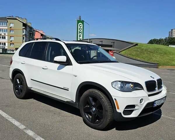 Белый БМВ Х5, объемом двигателя 2.98 л и пробегом 209 тыс. км за 13900 $, фото 5 на Automoto.ua