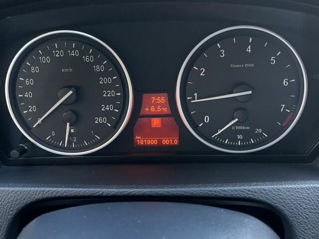 Белый БМВ Х5, объемом двигателя 3 л и пробегом 181 тыс. км за 16800 $, фото 7 на Automoto.ua