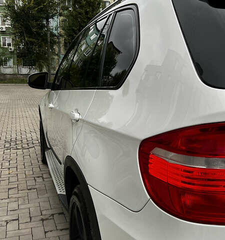 Белый БМВ Х5, объемом двигателя 3 л и пробегом 272 тыс. км за 16500 $, фото 24 на Automoto.ua