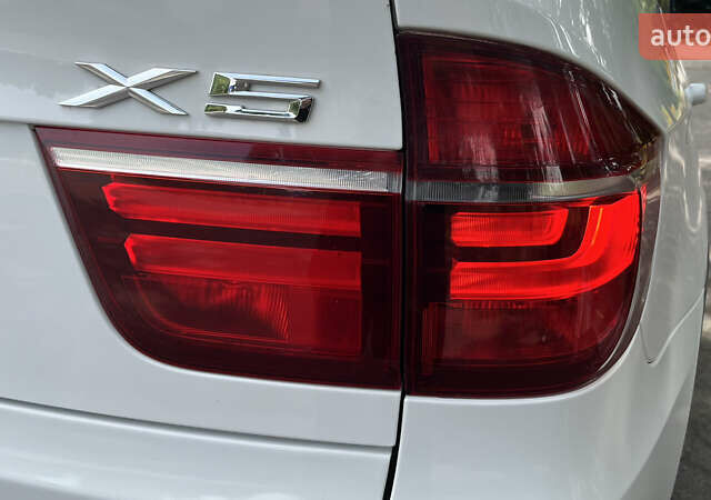 Белый БМВ Х5, объемом двигателя 3 л и пробегом 235 тыс. км за 17500 $, фото 9 на Automoto.ua