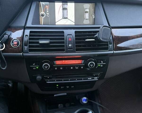 Белый БМВ Х5, объемом двигателя 2.98 л и пробегом 265 тыс. км за 10450 $, фото 10 на Automoto.ua