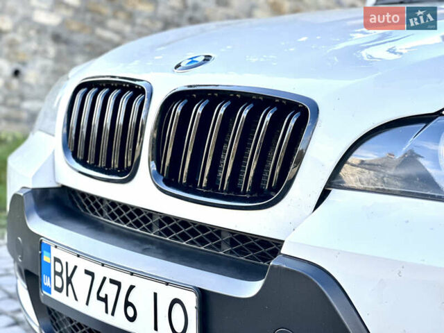 Білий БМВ Х5, об'ємом двигуна 3 л та пробігом 244 тис. км за 13800 $, фото 23 на Automoto.ua