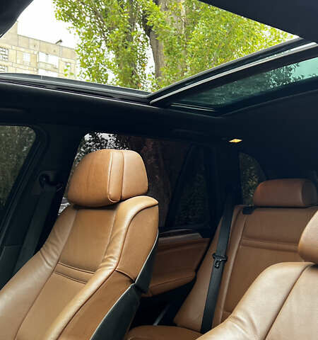 Белый БМВ Х5, объемом двигателя 3 л и пробегом 272 тыс. км за 16500 $, фото 7 на Automoto.ua