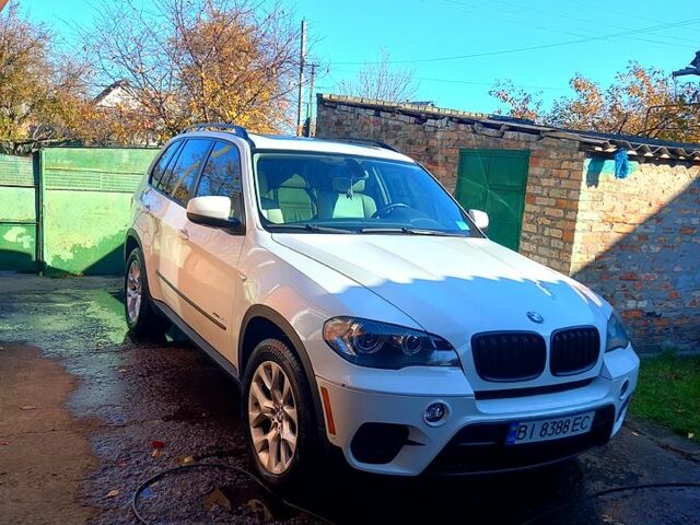 Белый БМВ Х5, объемом двигателя 3 л и пробегом 320 тыс. км за 16800 $, фото 1 на Automoto.ua