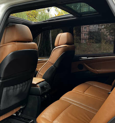 Белый БМВ Х5, объемом двигателя 3 л и пробегом 272 тыс. км за 16500 $, фото 9 на Automoto.ua