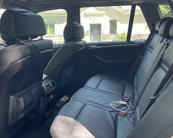 Білий БМВ Х5, об'ємом двигуна 3 л та пробігом 320 тис. км за 11000 $, фото 2 на Automoto.ua