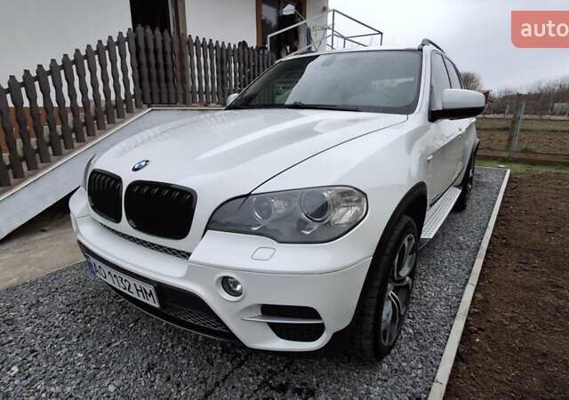 Белый БМВ Х5, объемом двигателя 3 л и пробегом 252 тыс. км за 23000 $, фото 10 на Automoto.ua