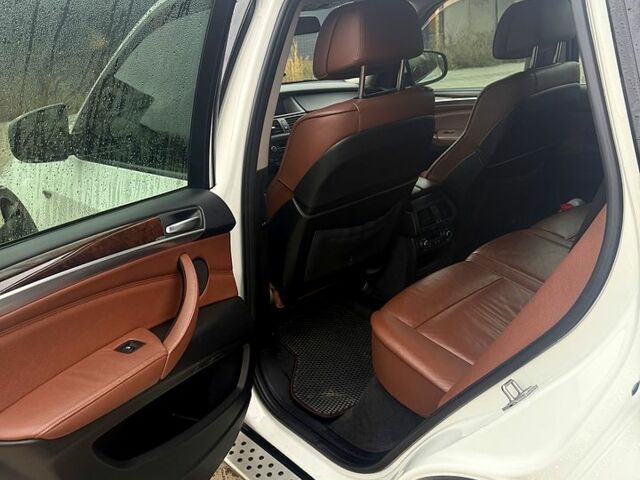 Белый БМВ Х5, объемом двигателя 3 л и пробегом 223 тыс. км за 11500 $, фото 3 на Automoto.ua