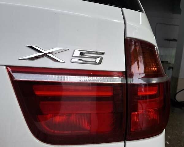 Белый БМВ Х5, объемом двигателя 3 л и пробегом 252 тыс. км за 23000 $, фото 14 на Automoto.ua