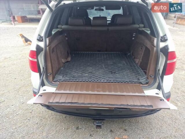 Белый БМВ Х5, объемом двигателя 3 л и пробегом 265 тыс. км за 16000 $, фото 15 на Automoto.ua