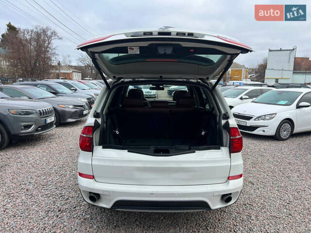 Белый БМВ Х5, объемом двигателя 3 л и пробегом 250 тыс. км за 11250 $, фото 8 на Automoto.ua
