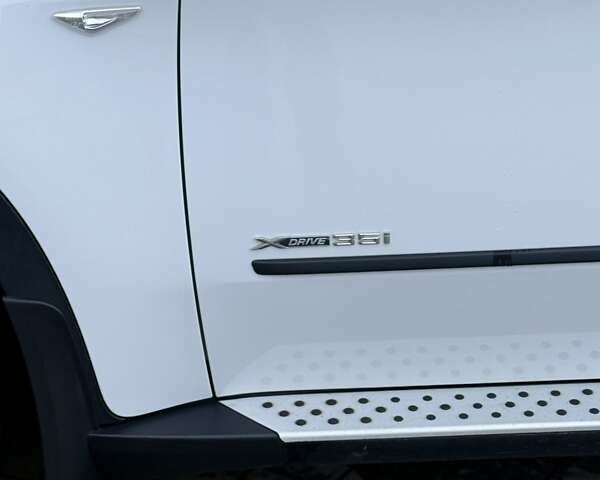 Белый БМВ Х5, объемом двигателя 2.98 л и пробегом 265 тыс. км за 10450 $, фото 1 на Automoto.ua