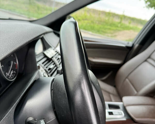 Білий БМВ Х5, об'ємом двигуна 3 л та пробігом 244 тис. км за 21500 $, фото 51 на Automoto.ua