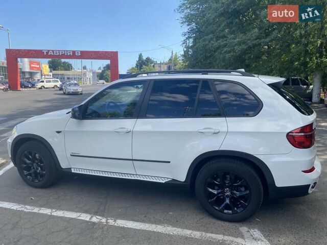 Белый БМВ Х5, объемом двигателя 2.98 л и пробегом 206 тыс. км за 13000 $, фото 2 на Automoto.ua
