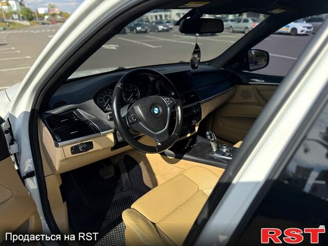Белый БМВ Х5, объемом двигателя 3 л и пробегом 337 тыс. км за 16950 $, фото 6 на Automoto.ua