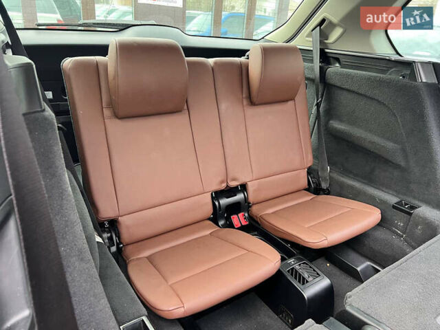 Белый БМВ Х5, объемом двигателя 3 л и пробегом 250 тыс. км за 11250 $, фото 15 на Automoto.ua