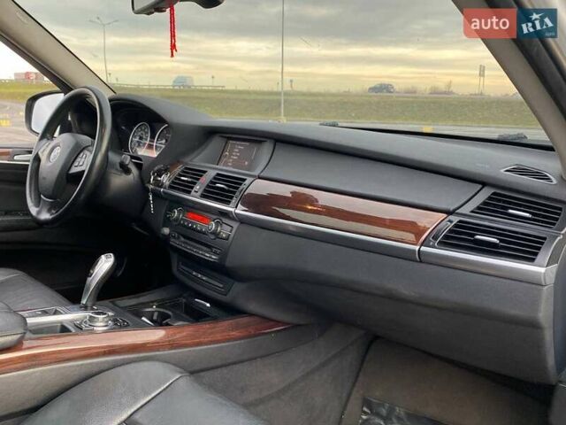 Білий БМВ Х5, об'ємом двигуна 3 л та пробігом 309 тис. км за 12990 $, фото 13 на Automoto.ua