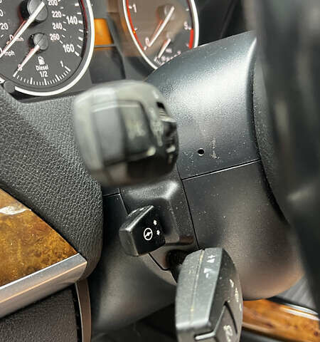 Белый БМВ Х5, объемом двигателя 3 л и пробегом 272 тыс. км за 16500 $, фото 15 на Automoto.ua