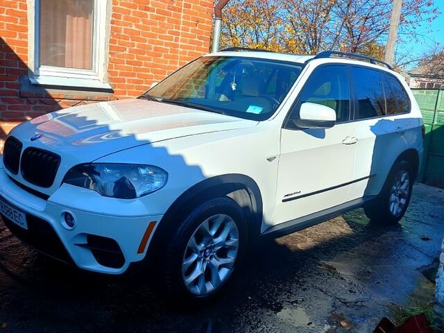 Белый БМВ Х5, объемом двигателя 3 л и пробегом 320 тыс. км за 16800 $, фото 2 на Automoto.ua