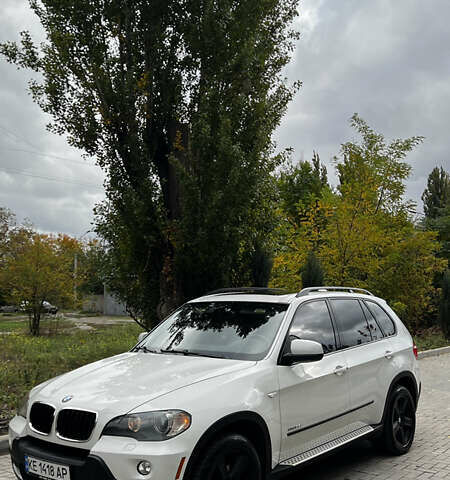 Белый БМВ Х5, объемом двигателя 3 л и пробегом 272 тыс. км за 16500 $, фото 1 на Automoto.ua