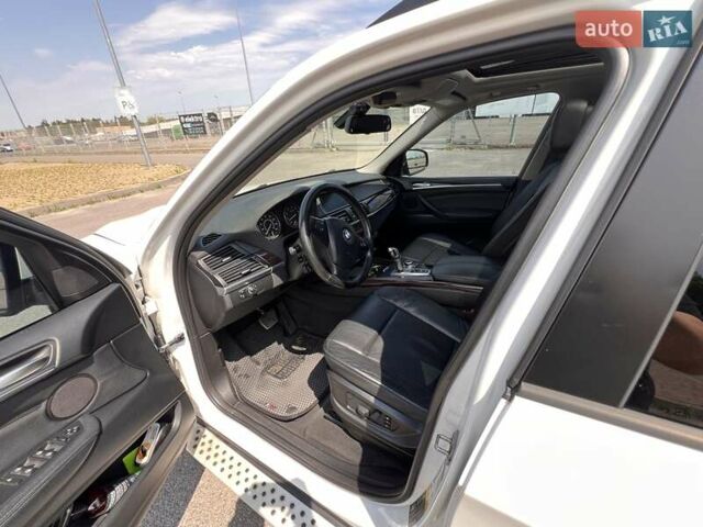 Белый БМВ Х5, объемом двигателя 2.98 л и пробегом 219 тыс. км за 11500 $, фото 11 на Automoto.ua