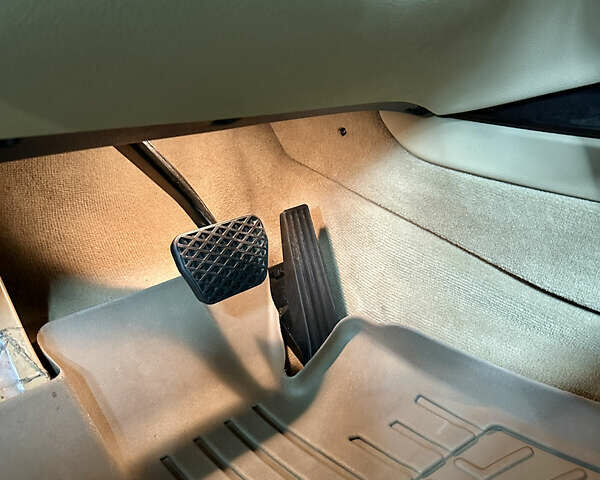 Белый БМВ Х5, объемом двигателя 3 л и пробегом 244 тыс. км за 11700 $, фото 27 на Automoto.ua