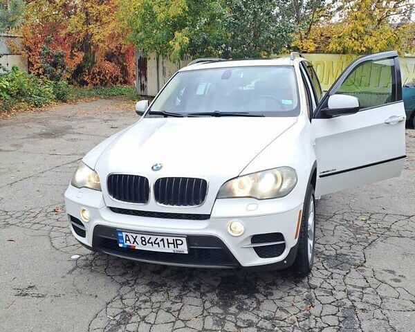 Белый БМВ Х5, объемом двигателя 3 л и пробегом 145 тыс. км за 17500 $, фото 1 на Automoto.ua