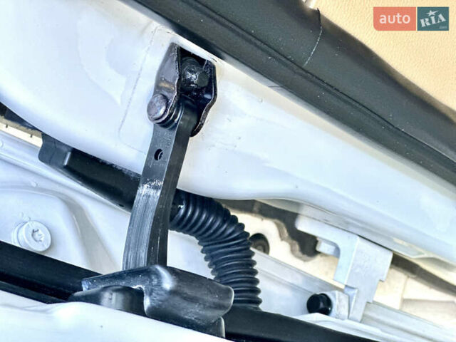 Білий БМВ Х5, об'ємом двигуна 3 л та пробігом 244 тис. км за 13800 $, фото 78 на Automoto.ua