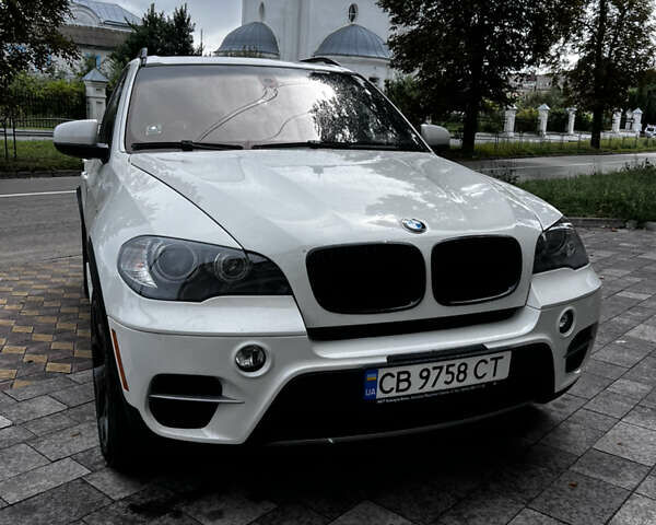 Белый БМВ Х5, объемом двигателя 3 л и пробегом 242 тыс. км за 20000 $, фото 1 на Automoto.ua