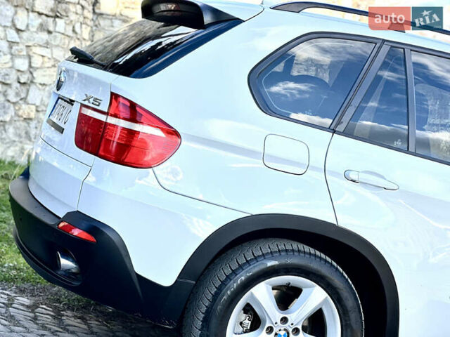 Білий БМВ Х5, об'ємом двигуна 3 л та пробігом 244 тис. км за 13800 $, фото 12 на Automoto.ua