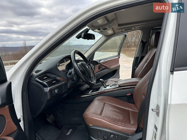 Білий БМВ Х5, об'ємом двигуна 3 л та пробігом 325 тис. км за 17200 $, фото 16 на Automoto.ua