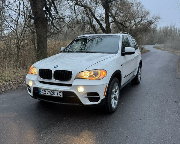 Белый БМВ Х5, объемом двигателя 2.98 л и пробегом 238 тыс. км за 13200 $, фото 46 на Automoto.ua